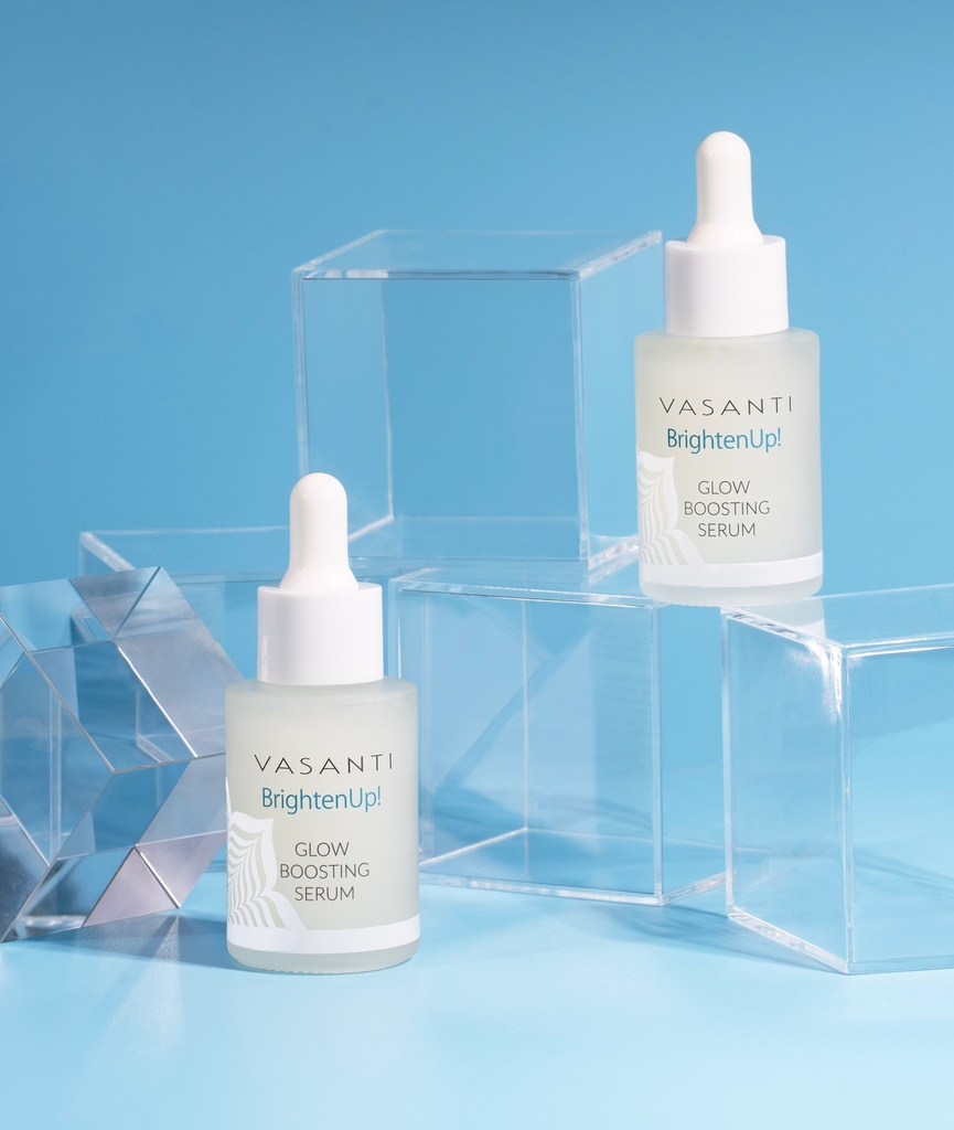 ⁠Our Glow Boosting Serum, infused with Hyaluronic Acid, Abyssinian Oil, Arbutin, and Vitamin C, works wonders. Repair, enhance, and even out your complexion while providing intense hydration. Radiant skin awaits! 💧✨ ⁠
⁠
⁠
l8r.it/PFW6