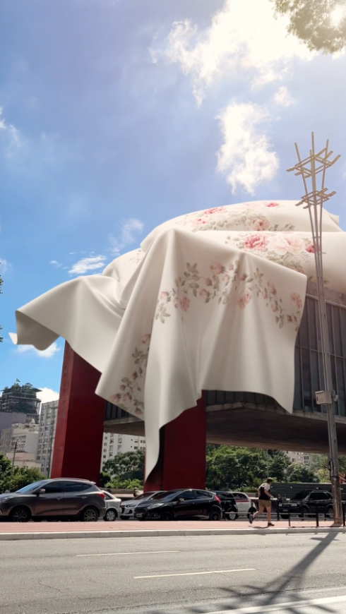 mmartan celebra aniversário de SP cobrindo MASP com lençol bit.ly/4998Mmu