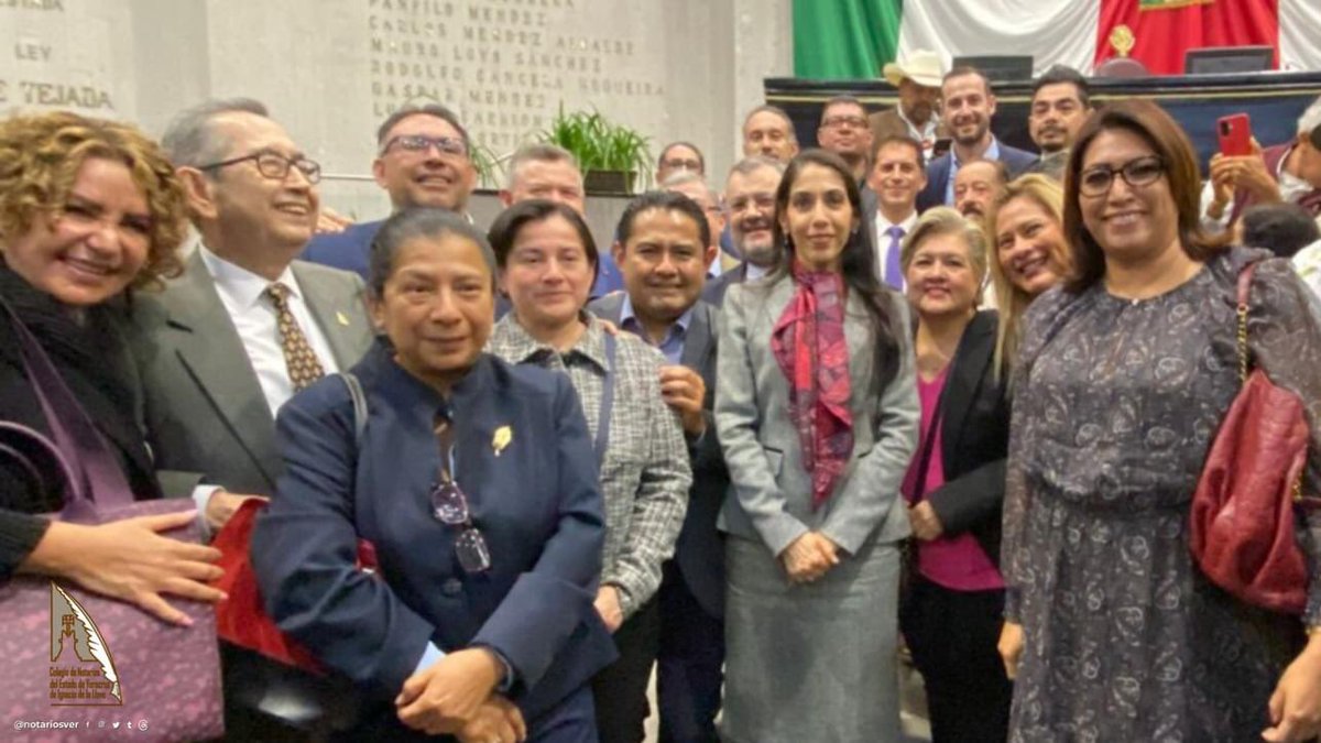 notariosver's tweet photo. Con gran entusiasmo, integrantes del Colegio de Notarios del Estado de Veracruz, asistieron a la comparecencia que la Fiscal General del Estado, Verónica Hernández Giadáns, realizó ante diputadas y diputados locales de la LXVI Legislatura del Congreso de Veracruz. https://t.co/OsnU8ziKt8