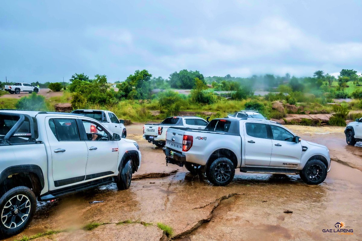 gae_lapeng's tweet photo. Are you #isuzu? #toyota? #jeep? Or #fordranger? #gaelapeng #gaelapengturns10 #gaelapeng24 https://t.co/wk7PAiXdc6
