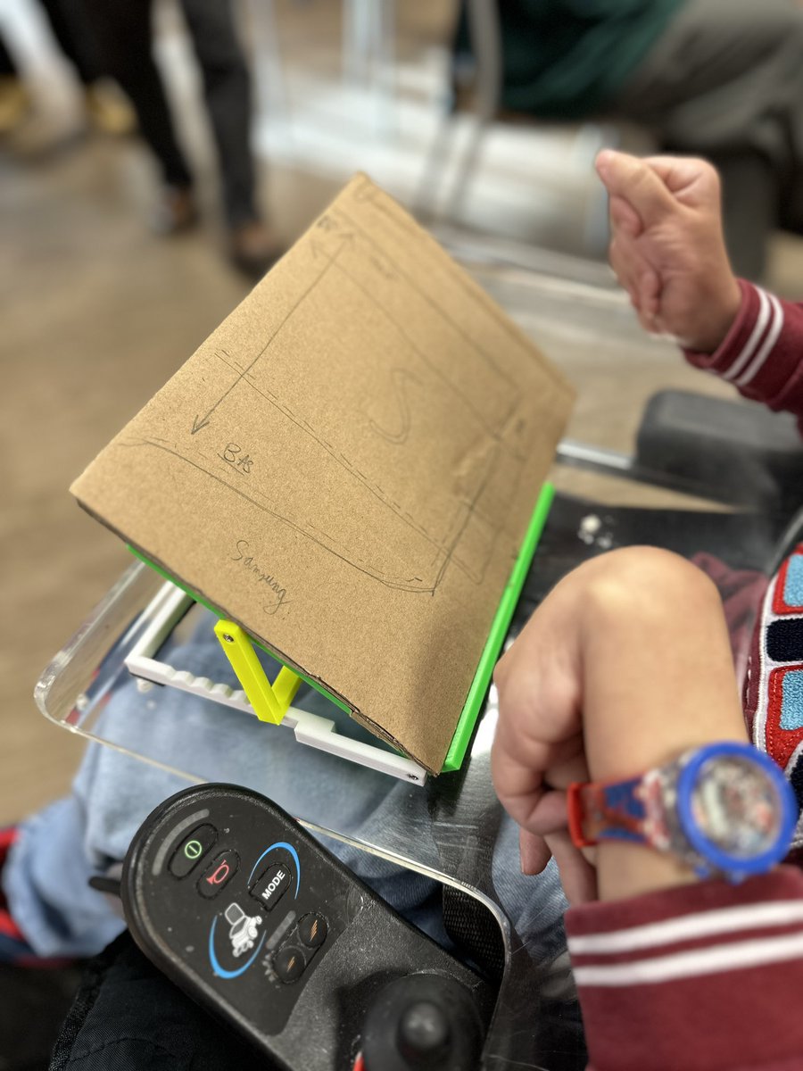 LaFabNum 🕹 tweet media