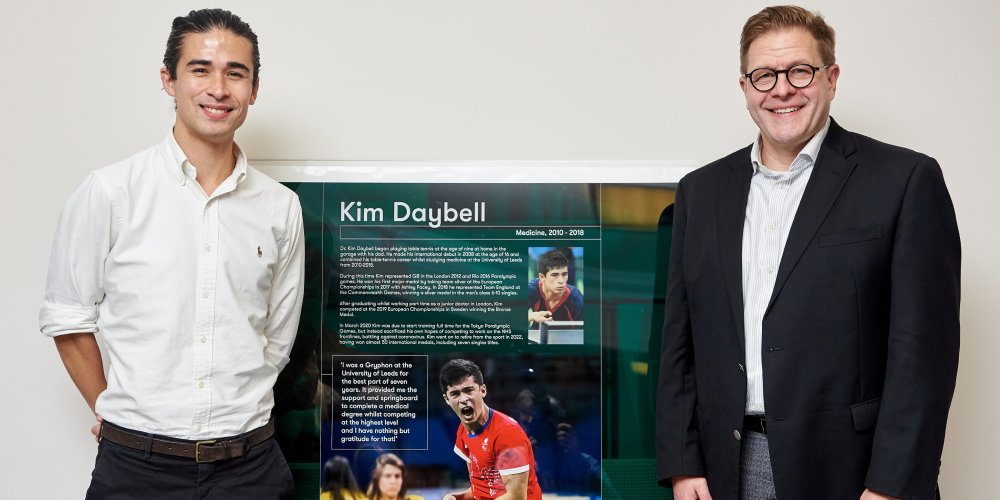 Table tennis star @KimDaybell (@LeedsMedHealth 2018) sacrificed his Paralympics in order to save lives on the @NHS frontline during #COVID19. As he enters the @Leeds_Sport Hall of Fame, discover how he rose to the top whilst studying at @UniversityLeeds ⬇️ leeds.ac.uk/news/article/5…