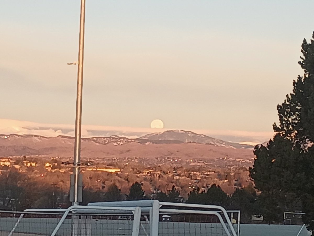 Dyl_Mack's tweet photo. My office view, today. https://t.co/3OLBgH8ngv