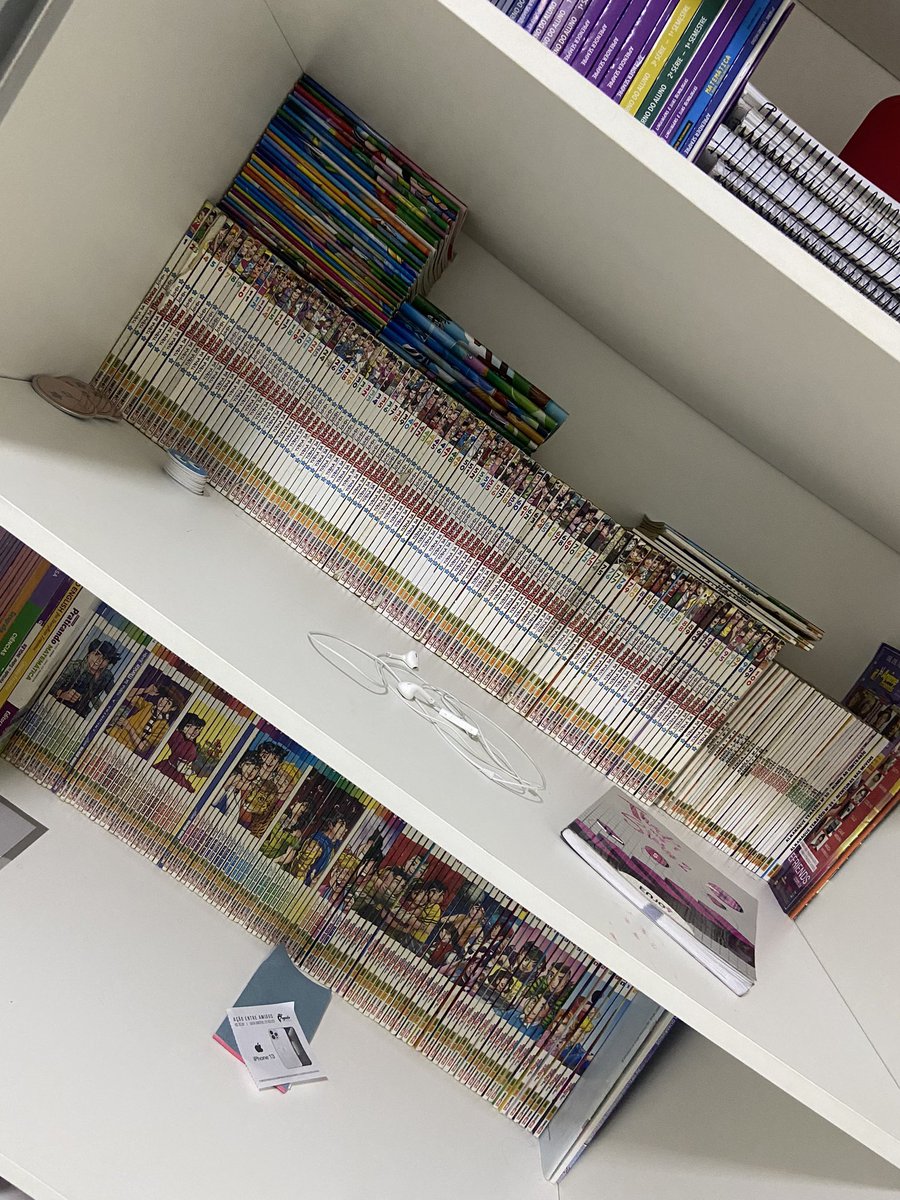 EraserBoy7's tweet image. Mas tem a coleção completa de turma da Mônica jovem? Você sabe quantas vezes a Mônica já morreu na revista? Participou do casamento do século?