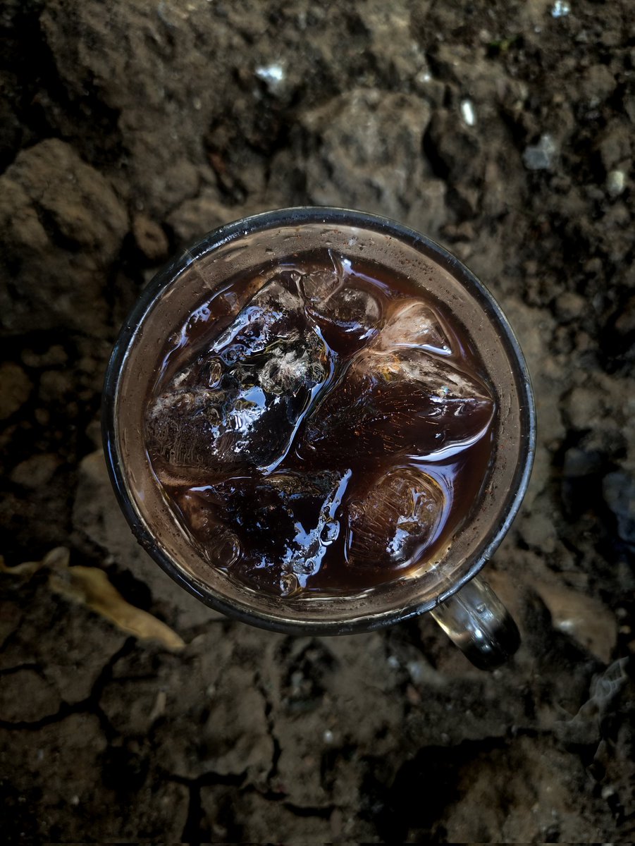 Kopi hitam adalah yang terbaik!!! 

#pocox3nfc
#photography 
#lightroom 
#coffee