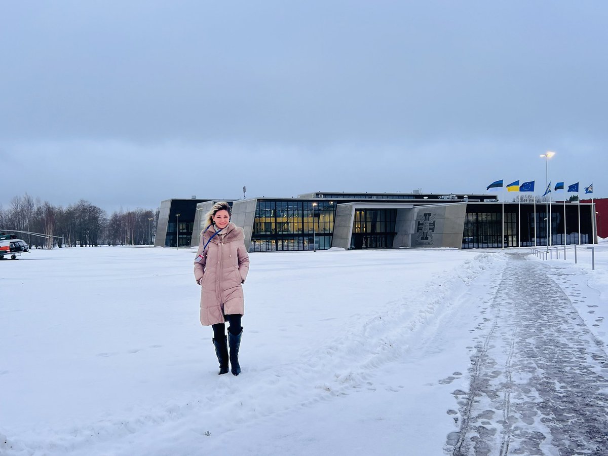 🇪🇪🇮🇹🇪🇺Study (and snowy) visit to the Estonian Academy for security studies! Discussing challenges and opportunities of #AI in countering #disinformation and #hybrid warfare. #StrongerTogether