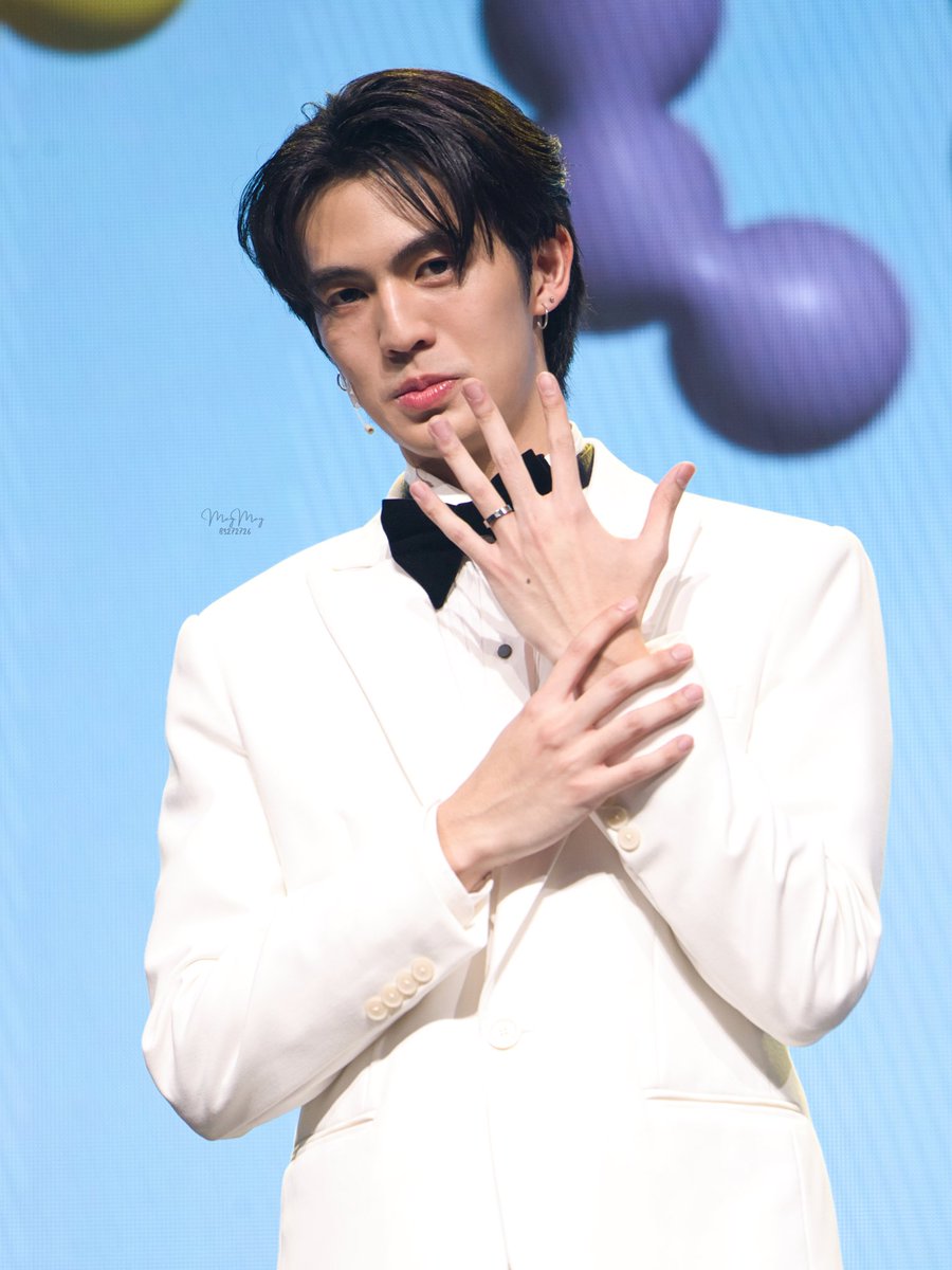 maymay83272726's tweet photo. 20231118

I miss N'Pat showing off the ring given by P'Jeng🥹

#BenBunyapol @bbenlk 
#StepByStepOutingFanmeet 
#StepByStepOuting https://t.co/xO47VWHW8r