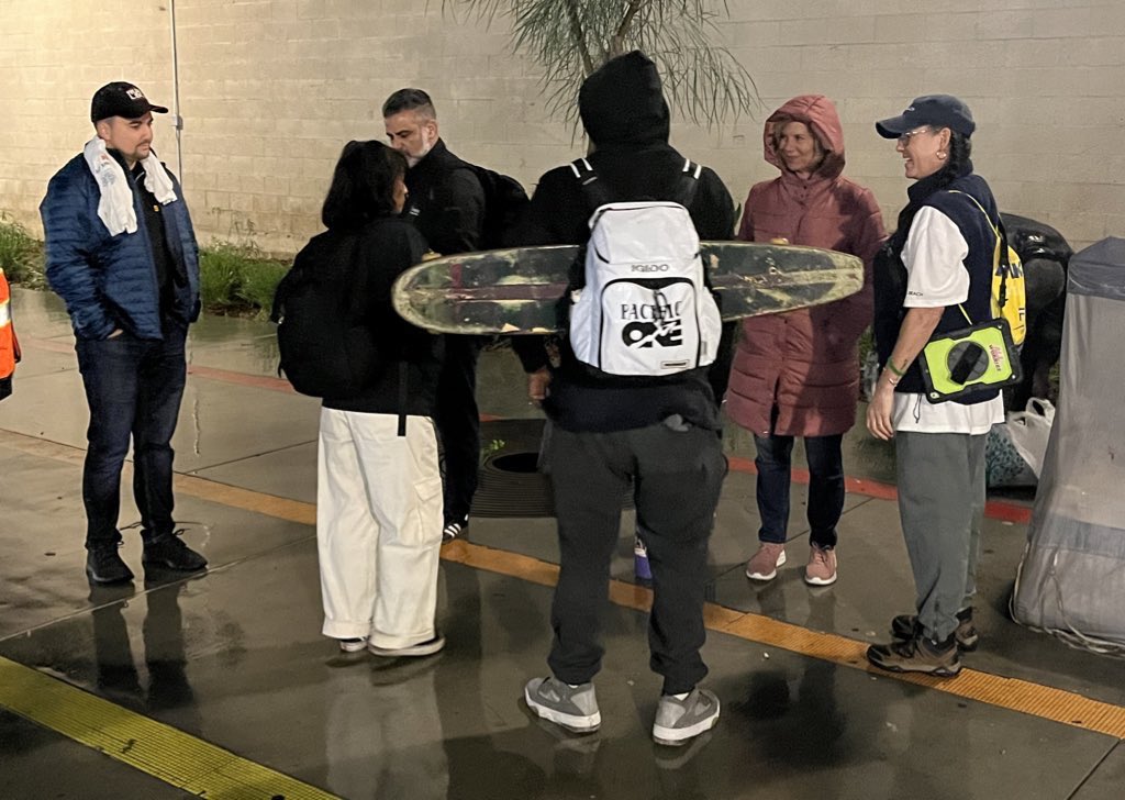 SupJaniceHahn's tweet photo. .@LongBeachMayor and I are in Downtown Long Beach connecting with those who are unhoused. https://t.co/A2AppVajce