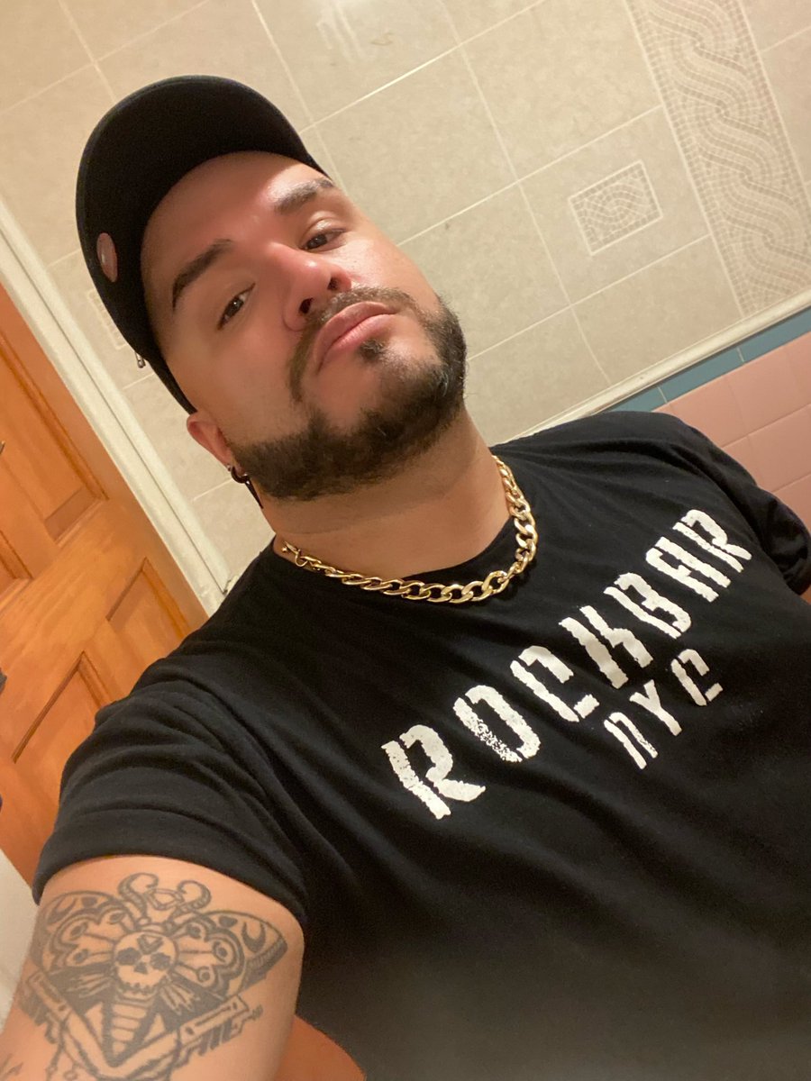 BoygamiNYC's tweet photo. I am def a Queen for the Bears and the ThiccBois. 🐻🧸 https://t.co/AwyRK2fDWF
