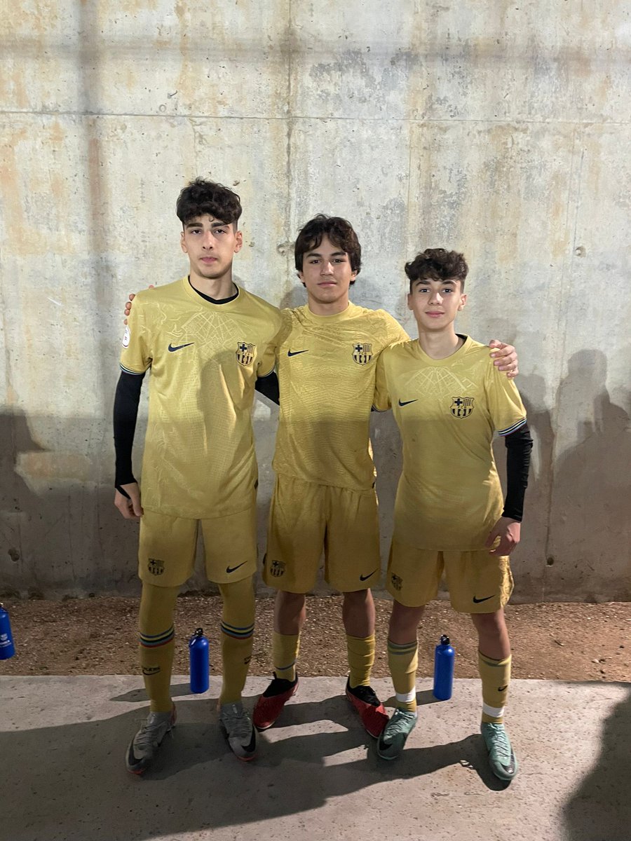 BarcaAcademyIst's tweet photo. Barcelona'daki antrenman kampında akademimizi temsil eden sporcularımıza başarılar dileriz. 💙❤ https://t.co/7u5sC2KOcU