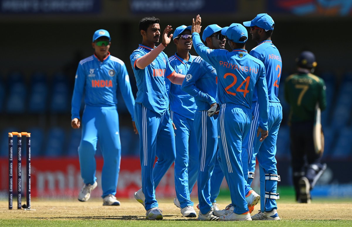 2⃣ in 2⃣ for #BoysinBlue 😎

A fine 4-wicket haul from Naman Tiwari helps #TeamIndia register a 201-run win over Ireland U19.

📸 ICC/Getty Images

Scorecard ▶️ bcci.tv/events/143/icc…

#INDvIRE | #U19WorldCup