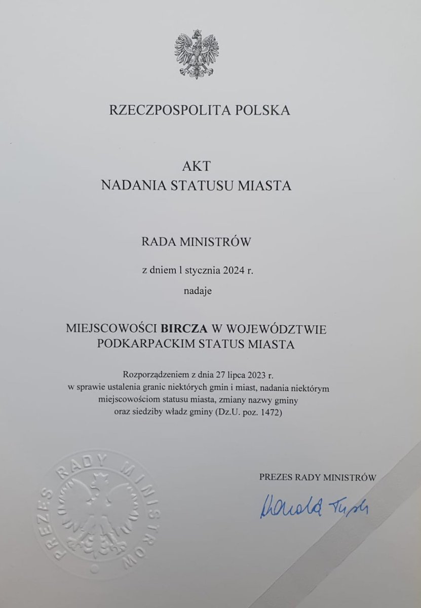 TKH_Teresa's tweet photo. 🏘️ Uroczysta sesja Rady Miejskiej w #Bircza zwołana z okazji odzyskania praw miejskich. 
Dzień, który otwiera nowy rozdział w życiu mieszkańców miasta. 
➡️ Miasto Bircza, po niemal 90 latach, powróciło na mapę Polski! 
Gratuluję i życzę wszelkiej pomyślności! 🌟 https://t.co/uev6RzlqBE