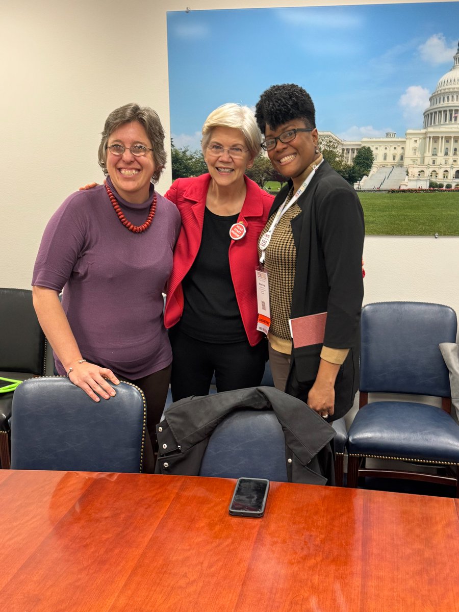 Thank you to @SenWarren for spending time with our fabulous Head Start parents Alena Bartoli and Marie-Ange Delimon at Head Start Hill Day! An absolute champion for Head Start programs, families, and teachers, we are lucky to have her standing up for us in the Senate.