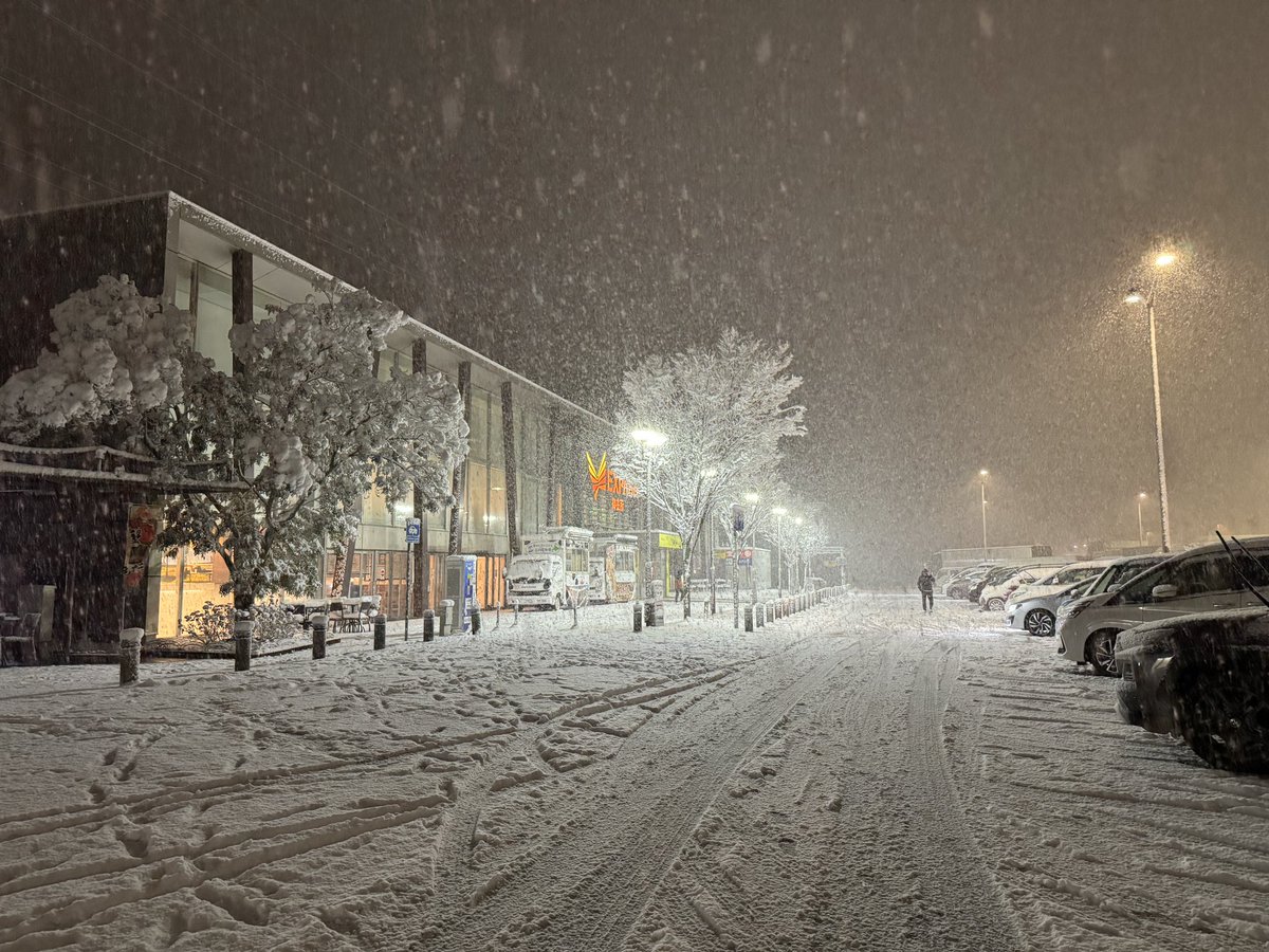 a___n6's tweet photo. 一昨日からボード行ってたんやけど、帰り道三重入ってから雪降られるとは思わなかったな⛄️
長野のガソリン高すぎてたし、三重ならこれで満タン入る金額でした💸 https://t.co/WYoWW9wCNB