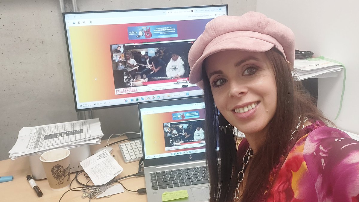 Queridos #somossoloruido acá viéndolos!!!🤟🤟🤟
Los adoro💖