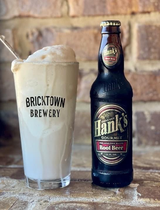 To add Tillamook ® vanilla bean ice cream to your root beer float or to not add Tillamook vanilla bean ice cream to your root beer float…

Help us settle the debate once and for all in the comments below 👇