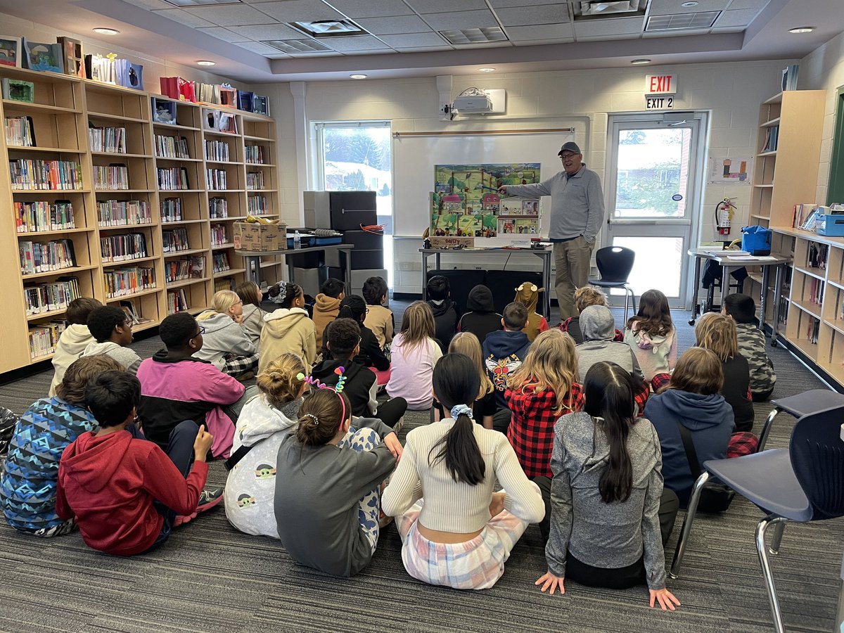 MsRunstedler's tweet photo. @StAgnesCES Flames are learning about electricity with Electric Larry from @enovapower today. Great practical application and examples for our electricity unit 🔋 ⚡️ Thanks Larry! https://t.co/Rtj780LM6j
