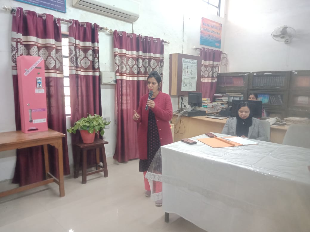 pmshrikv1knp's tweet photo. Afroz Banu PGT Biology deliberating on importance of having a sumptuous breakfast and Exercise to the girls students. Neha Sahu (School counselor) counselling the students regarding good touch and bad touch and a role play on it by girls under Adolescence Education Programme(AEP) https://t.co/ie3a1mSh9u