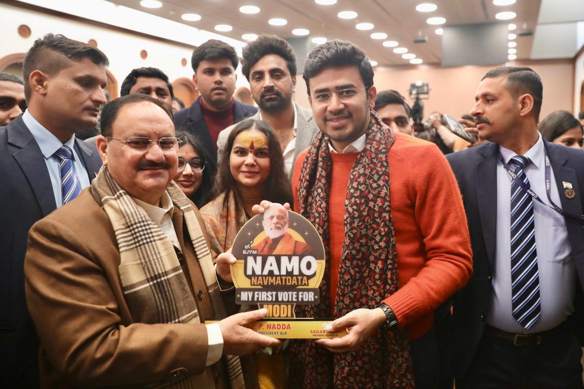 drharshvardhan's tweet image. आज भाजपा राष्ट्रीय अध्यक्ष श्री जेपी नड्डा ने आज &apos;राष्ट्रीय मतदाता दिवस&apos; के अवसर पर BJYM द्वारा आयोजित &apos;नमो नवमतदाता सम्मेलन&apos; में प्रतिभाग किया। इस दौरान उन्होंने पीएम श्री नरेन्द्र मोदी से मार्गदर्शन प्राप्त करने के साथ ही युवाओं को संबोधित किया।

#NaMoNavMatData
@narendramodi…