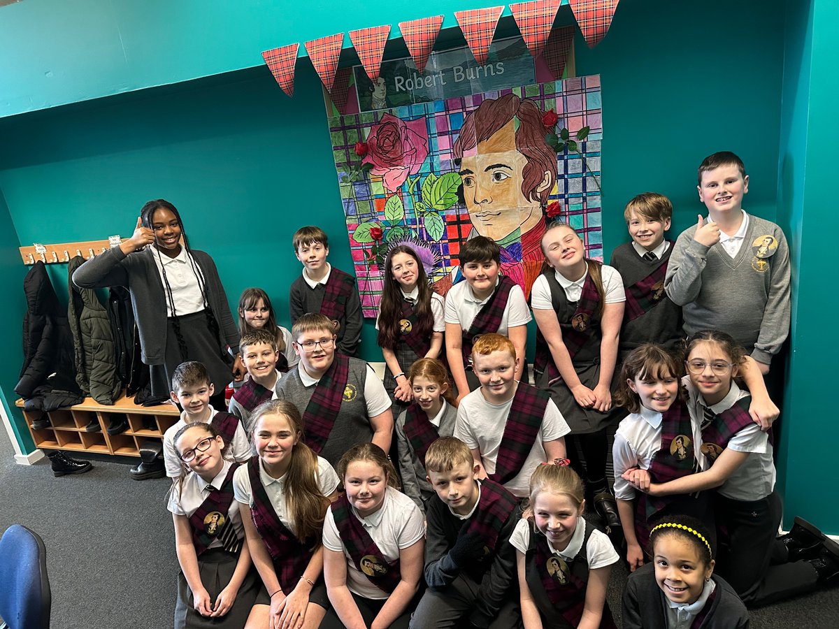 StColumbkilles's tweet photo. The bonnie lassies and laddies from Room 10 have had a very busy day celebrating the work of Robert Burns! https://t.co/JgTF2KI2sG