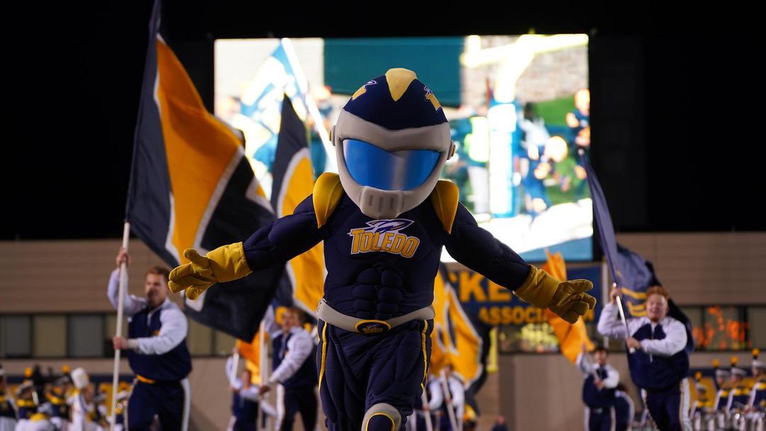 AGTG! Offered by <a href="/ToledoFB/">Toledo Football</a>! Thanks to <a href="/CoachFlemWR/">RJ Fleming</a> for the visit! <a href="/vkehres/">Vince Kehres</a> <a href="/CoachRossWatson/">Ross T Watson</a> <a href="/Niceville_FB/">Niceville Football</a> <a href="/CoachWill850/">Coach Will</a> <a href="/larryblustein/">Blustein Recruiting</a> <a href="/Andy_Villamarzo/">Andy Villamarzo</a> <a href="/PrepRedzoneFL/">Prep Redzone Florida</a> <a href="/FLVarsityRivals/">FlaVarsity</a> <a href="/FLgridironpreps/">Florida Gridiron Preps</a> <a href="/DemetricDWarren/">Demetric D. Warren</a> <a href="/On3Recruits/">On3 Recruits</a> <a href="/BALLERSCHOICE1/">BALLERS CHOICE LLC</a> <a href="/TheUCReport/">Billy Tucker</a> <a href="/_UnderTheRadar_/">UnderTheRadar</a>