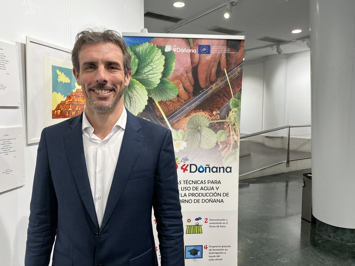 📻🎙️#Entrevista a Sébastien Guéry, coordinador del proyecto #Life4Doñana por la conferencia final en <a href="/esRadio/">esRadio</a> 

Habla de los #resultados y #conclusiones <a href="/CICYTEX/">CICYTEX</a> <a href="/GEuropeas/">Gabinete de Iniciativas Europeas SL (GIESA)</a> <a href="/famidan/">だんごママ</a> <a href="/knitink/">Nitin Keluskar</a> 

esradio.libertaddigital.com/fonoteca/2024-…