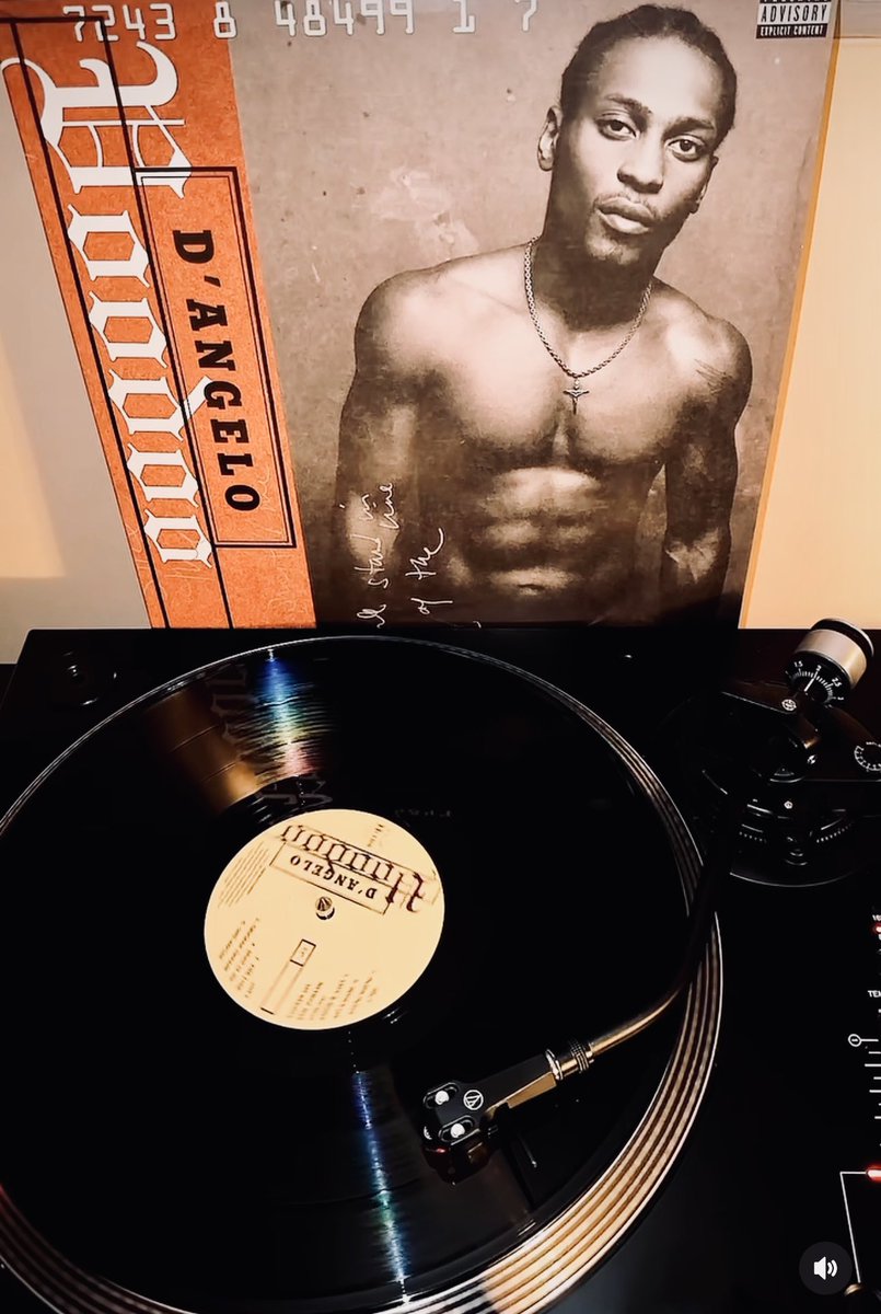ilovehiphop_88's tweet image. January 25th, 2000 D’Angelo released his sophomore album Voodoo