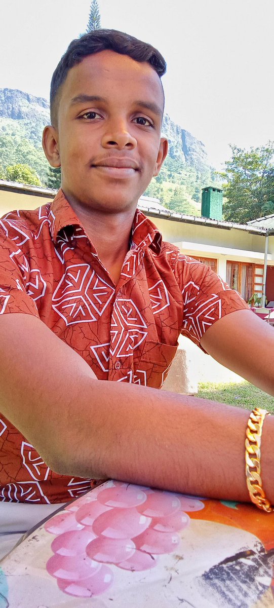 itz_abilashrio_'s tweet image. 𝐒𝐮𝐧𝐬𝐡𝐢𝐧𝐞 𝐨𝐧 𝐦𝐲 𝐦𝐢𝐧𝐝 𝐚𝐧𝐝 𝐰𝐚𝐫𝐦𝐭𝐡 𝐢𝐧 𝐦𝐲 𝐡𝐞𝐚𝐫𝐭 🩷🌈✨🍂

#enjoylifechallenge#srilankadaily#beautifulplaceinsrilanka#lifestyle#vibechallenge