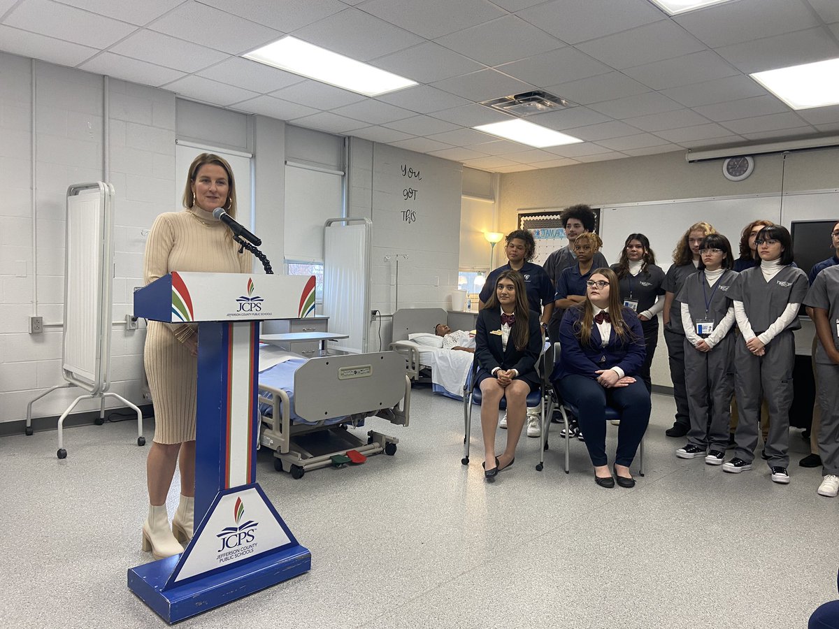 Kristin Wingfeld tweet media