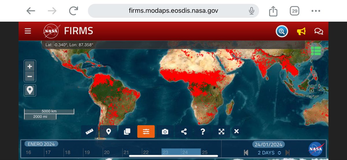 enriquemaruri's tweet photo. No son sólo los #CerrosOrientales y #Colombia los que arden. Vean este mapa de la @NASA. Es toda la zona intertropical del planeta! #Incendios #IncendiosForestales https://t.co/XvTqGl2g6r