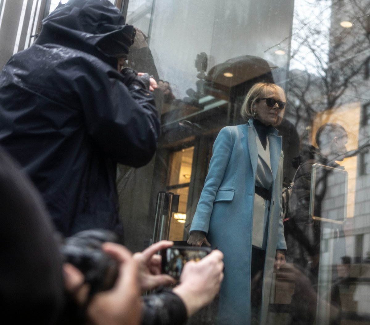 E. Jean Carroll arrives at court in Manhattan Thursday as her defamation case against #DonaldTrump continues. #EJeanCarroll @USATODAY