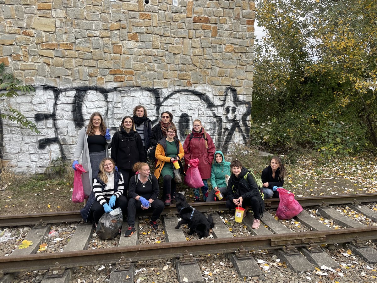 30 247 - tolik použitých injekčních stříkaček posbírali v minulém roce peeři ze skupiny Street Support Brno. 👇

bitly.ws/3aM5d