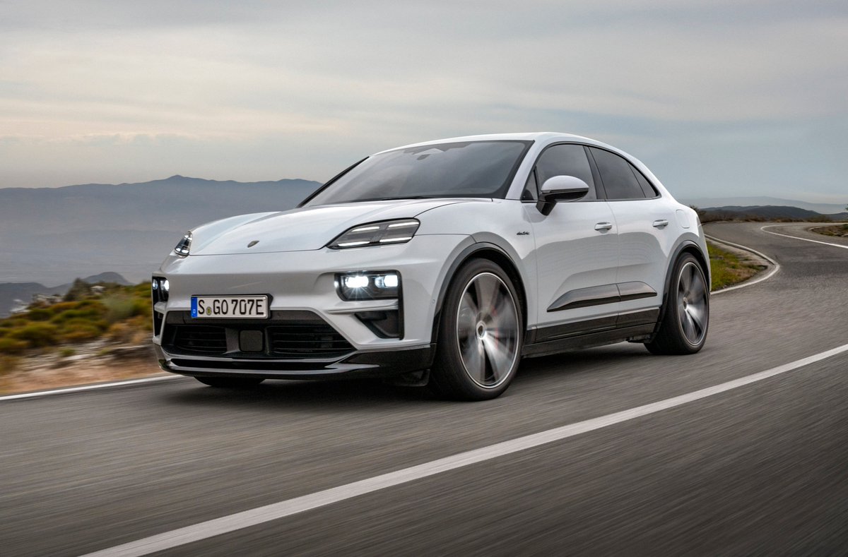 arena_ev's tweet photo. Porsche Macan launches with two versions available initially - promising performance, range and premium driving experience at a price to match the expectations. #PorscheMacanEV #MacanEV #ElectricPorsche #Porsche #ArenaEV
https://t.co/KabyAZprYY https://t.co/Ug6kuTxOOC