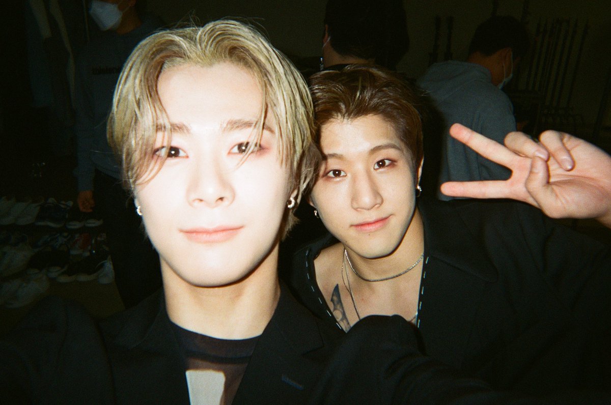 _kyaooooojin's tweet photo. 💞
 #영원한_나의달_문빈_생일축하해 https://t.co/mRbXc6XktZ