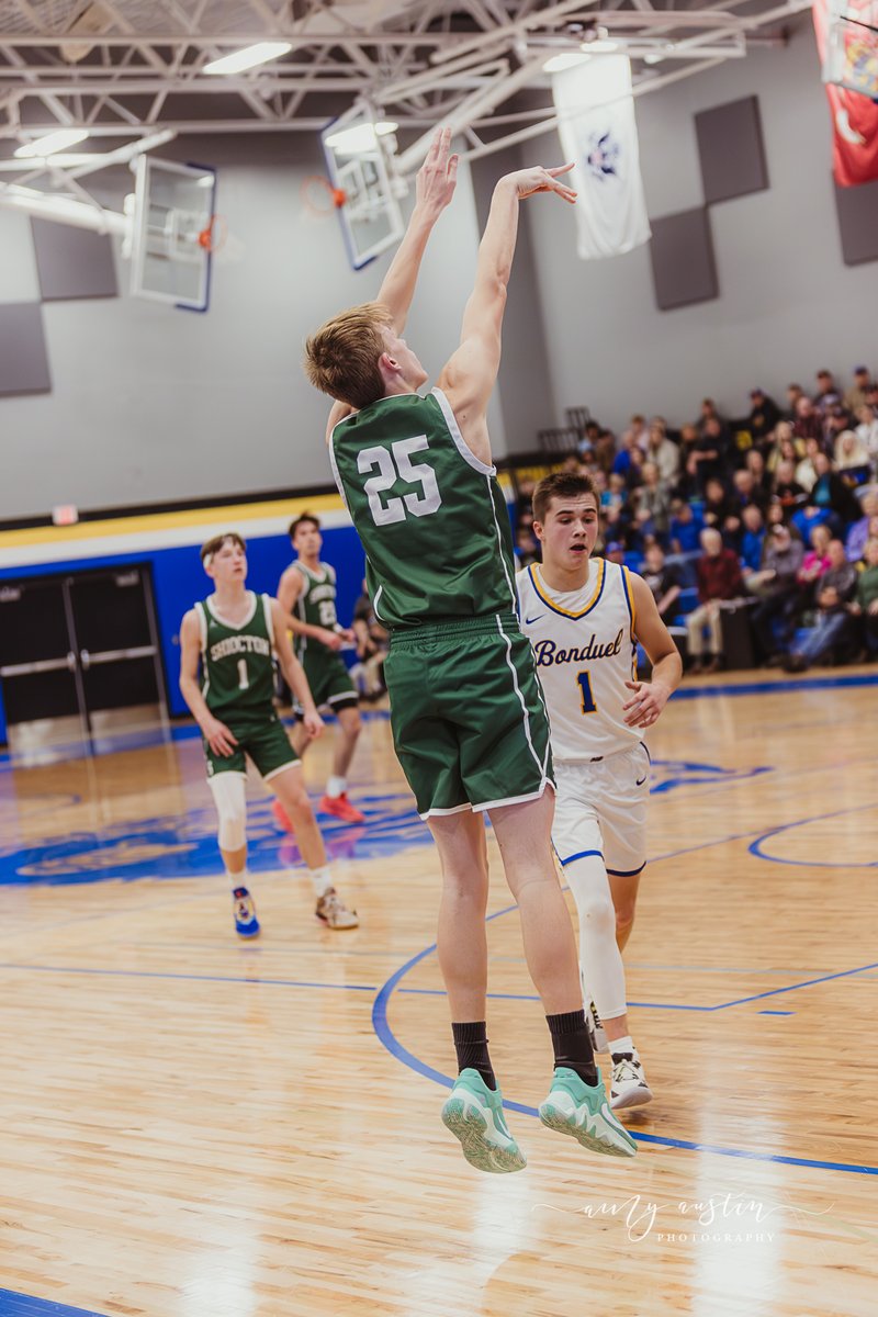 shiocathletics's tweet photo. The Shiocton Boys Basketball team defeated Port Edwards on Tuesday Night by a score of 80-43! The Chiefs will travel to Weyauwega-Fremont tonight with the JV team playing at 5:45 pm and the Varsity game playing at 7 pm. GO CHIEFS! https://t.co/wjTDIJr5iF