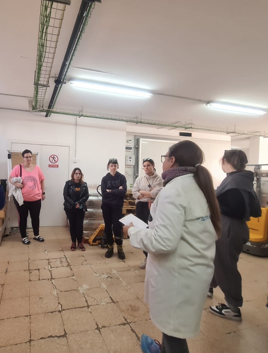 2024 is starting well with our Slovenian group learning about the importance of the #SDGs especially reduced inequalities 👥and responsible consumption and production ♻️ thanks to inspiring visits to <a href="/betahausbcn/">betahaus barcelona</a> and <a href="/espigoladors/">Espigoladors</a>