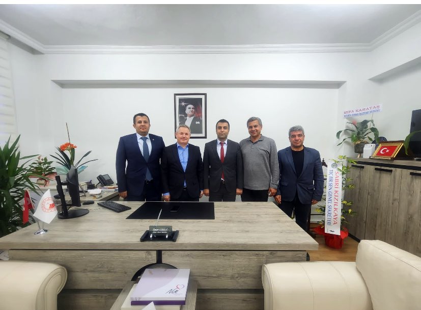 Antalya Tarım Orman İl Müdür Yardımcılığına atanan; Sayın Ömer CEBECİ’ye Antalya Toç Bir-Sen Şube başkanlarımız Sn.<a href="/mdemirkol07/">Mehmet DEMİRKOL</a> ve Sn.Hüseyin Korkut ile birlikte hayırlı olsun ziyareti gerçekleştirdik.

Kardeşimize yeni görevinin hayırlı olmasını diliyorum..

📍Antalya