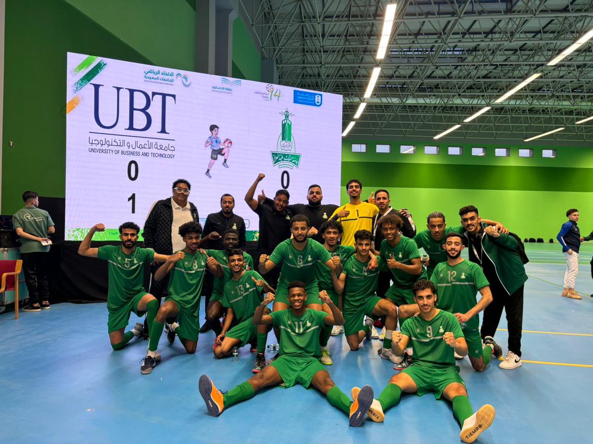 kau_sport's tweet photo. 🔴 عاجل | #كرةقدم_صالات_الجامعات ⚽️ 
تأهل منتخب #جامعة_الملك_عبدالعزيز لكرة قدم الصالات لدور الثمانية في بطولة الاتحاد الرياضي للجامعات السعودية ،المقامة بجامعة الملك سعود .. https://t.co/SsrxkSiKHU