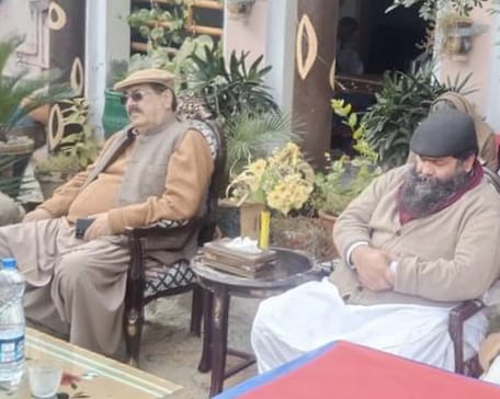 vMianwali's tweet photo. *بریکنگ نیوز*
زرائع کے مطابق سابق ایم پی اے و وزیر جیل خانہ جات عبدالرحمن المعروف ببلی خان عدالت سے ضمانت حاصل کرکے عیسیٰ خیل پہنچ گئے۔
پی پی 85 پر ببلی خان کے بیٹے جمی خان استحکام پاکستان پارٹی کے امیدوار ہیں
#PP85 #Mianwali https://t.co/UMRr1AgSCg