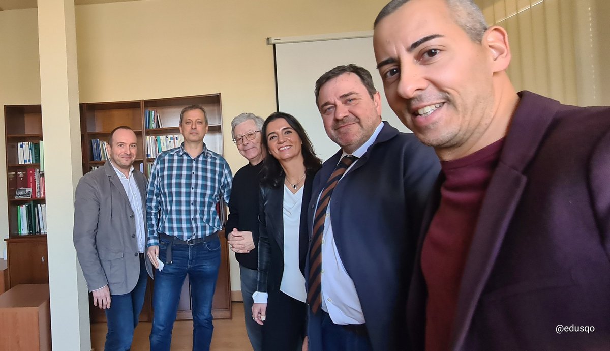 edusqo's tweet photo. ¡Vaya que si me traigo cosas de las II Jornadas de Simulación #SimZgz2024 @MedUnizar @unizar!. Ideas, proyectos, pero sobre todo personas. Gracias a Javieres varios 😅, incluyendo Azúa @doctorazua @Shirley25705055 y las compis del Lozano Blesa 🤩.
#MedEd #PAAF #AnatomíaPatológica https://t.co/aA2qlCNoBJ