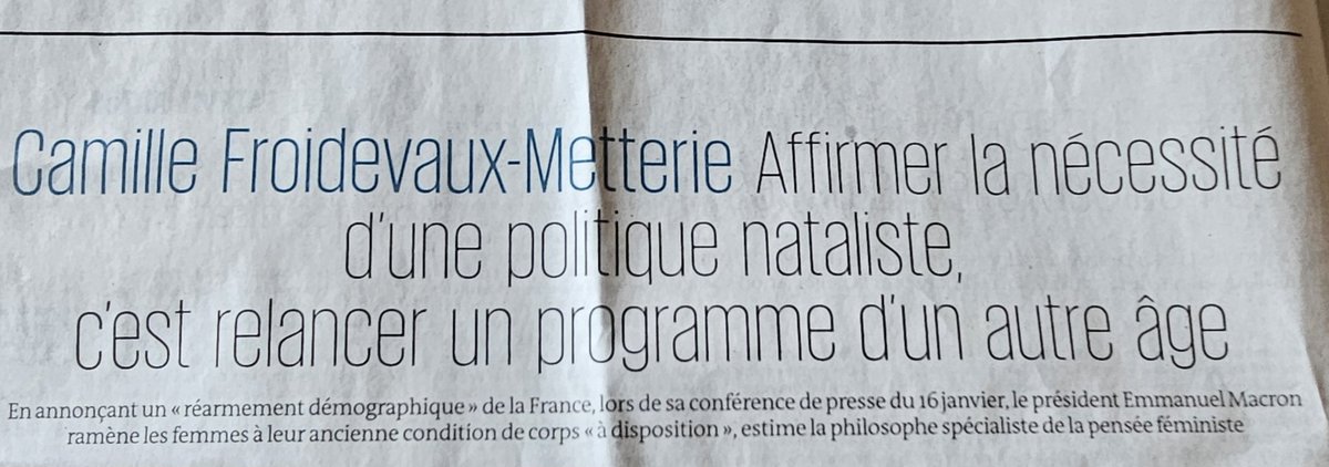 Cassandrine06's tweet photo. @EmmanuelMacron non les femmes ne sont pas des pondeuses...au service de la nation. https://t.co/NuDQT5oOe7