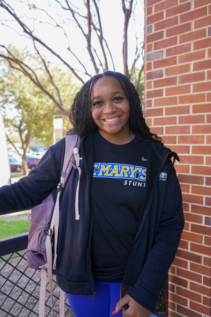 StMarysU's tweet image. After all of the rain this week, the sun has finally made an appearance on this lovely #SpiritThursday 

Wear your Gold &amp;amp; Blue and meet us at the Commons at 2:00 p.m. today for a chance to capture your #RattlerPride 📷