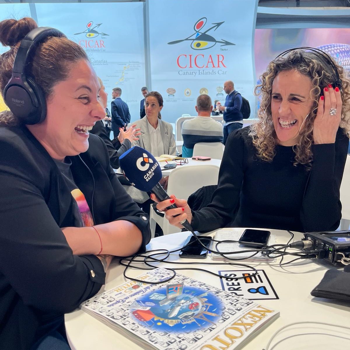 📸Hemos hablado en @TardeTempranoCR con la monologuista canaria <a href="/omayracazorla1/">omayracazorla</a>, que ha acudido a la 44º edición de la Feria Internacional de Turismo #FITUR2024, en Madrid.

🎤<a href="/raquelquinones5/">Raquel Quiñones Pereira</a>
📡 rtvc.es/en-directo/