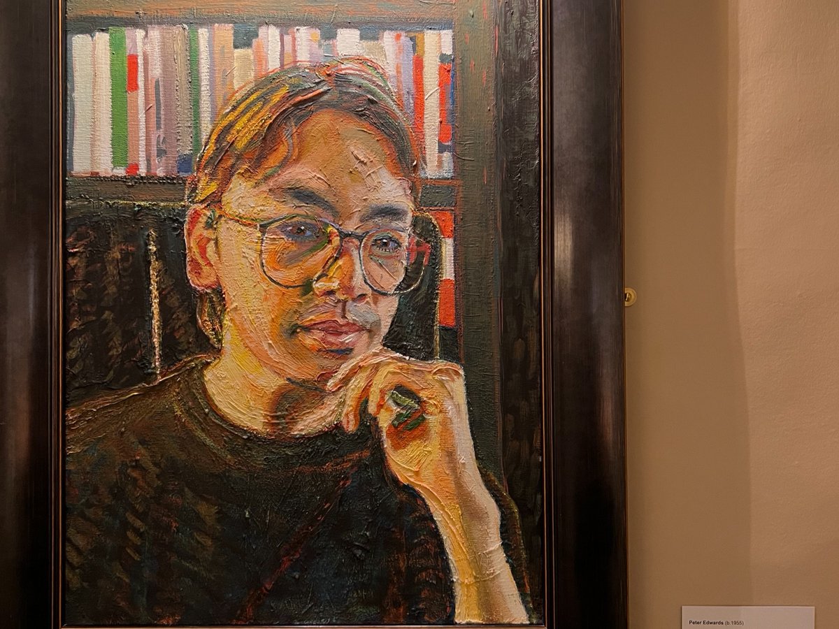 OswestrySchool's tweet photo. Old Oswestrian and acclaimed painter Peter Edwards has very kindly loaned one of his paintings to Oswestry School to hang in the newly refurbished reception meeting room. Read more here: https://t.co/LPa079IJSj #thisisoswestry #findyourforte #oiloncanvas #oldoswestriansociety https://t.co/GGl3oSRDFE