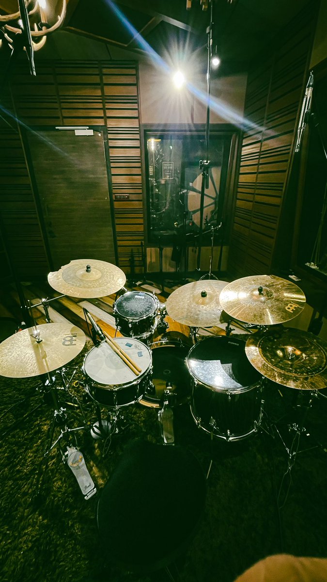 Srijan Mahajan (@srijan_mahajan) on Twitter photo Recorded one of my fav songs with <a href="/parikrama/">p a r i k r a m a</a> a few months ago and it’s finally out. It has a proper old school guitar solo played by Saurabh and a stunning mix by Keshav.
Lmk what you think. Link in next tweet. Recorded one of my fav songs with <a href="/parikrama/">p a r i k r a m a</a> a few months ago and it’s finally out. It has a proper old school guitar solo played by Saurabh and a stunning mix by Keshav.
Lmk what you think. Link in next tweet.