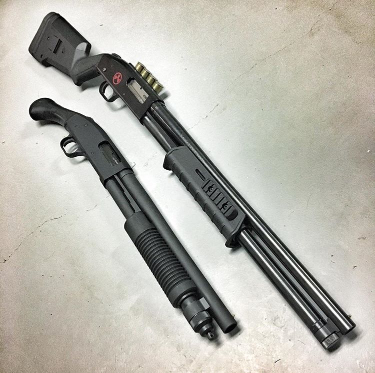 Which one do you grab? Left or right? #Mossberg #HomeDefense