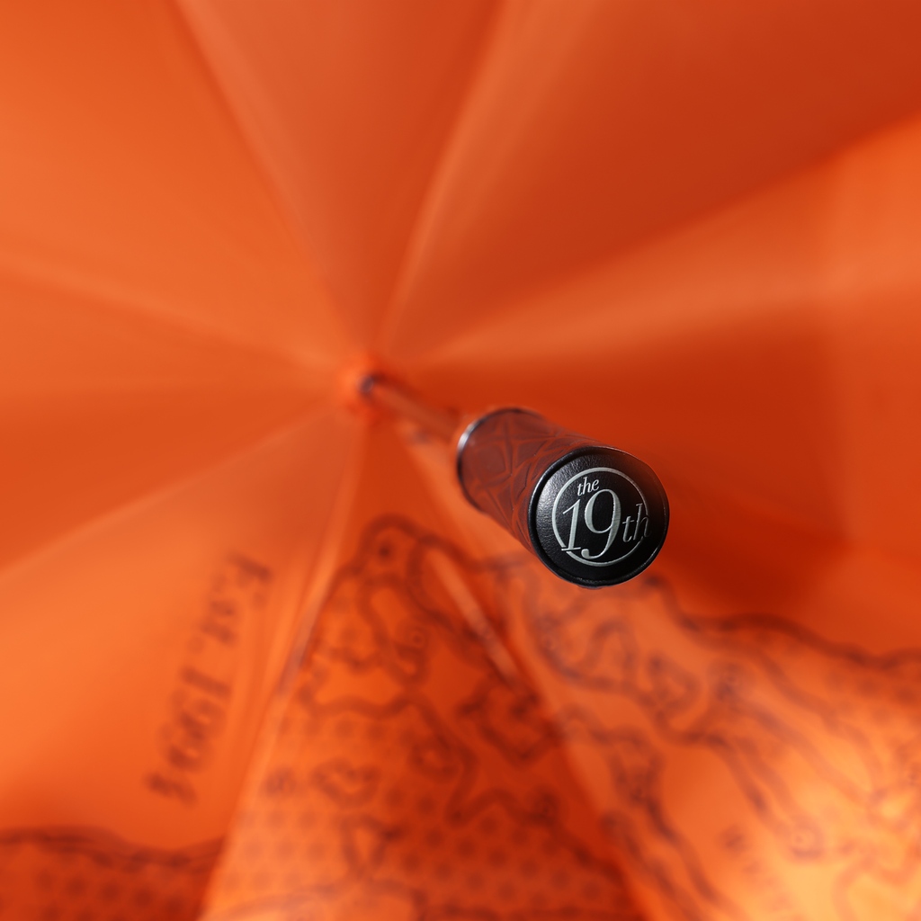 Immerse yourself in luxury golf fashion with the That's Nice Honey Karsten Creek Umbrella and the PING x HIDEOKI Play Your Best Blanket. Meticulously crafted details that set you apart on and off the course. Explore the exclusive 19th collection through the link in the bio.