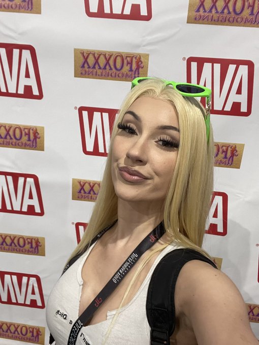 we will be at the @FOXXXMODELING booth from 2-4!  @DelilahxDay https://t.co/CPLKckoE3D<a class="tags" target="_blank" title="On Twitter" href="/?out=eyJ0eXAiOiJKV1QiLCJhbGciOiJIUzUxMiJ9.eyJpYXQiOjE3MjA5NjY3OTAsImlzcyI6InR3cG9ybnN0YXJzLmNvbSIsIm5iZiI6MTcyMDk2Njc5MCwiZXhwIjoxNzUyNTAyNzkwLCJyZWRpcmVjdF91cmwiOiJodHRwczovL3R3aXR0ZXIuY29tL0ZPWFhYTU9ERUxJTkcifQ.jjLgQ_W1F-9njiz2QozaTZrtHaRvgGgu2W6qptGze5tzNygrvy8lZMKcrGFSBPUN_Gf6NupbxUyPwc8JgsBQpw">@FOXXXMODELING</a>