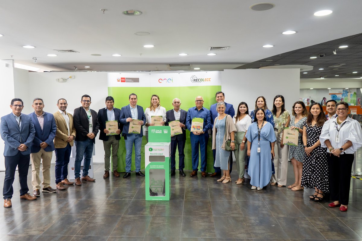 #EnelDistribución se suma al programa "Trae tu RAEE, ¡Recicla Ya!" de <a href="/recolecc/">Recolecc</a>, <a href="/MuniSanMiguelPE/">Municipalidad de San Miguel</a> y <a href="/MinamPeru/">Ministerio del Ambiente 🇵🇪♻️</a>. Hemos establecido 11 puntos de acopio en nuestros centros de servicio, contribuyendo a una gestión adecuada de residuos eléctricos y promoviendo prácticas sostenibles.