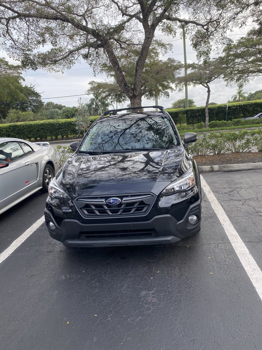 karmaismybffff's tweet photo. Finally got my new car re-washed… what a beaut 🥰 that car next to it tho, yikes 😳 hahaha https://t.co/pB4l742xqG